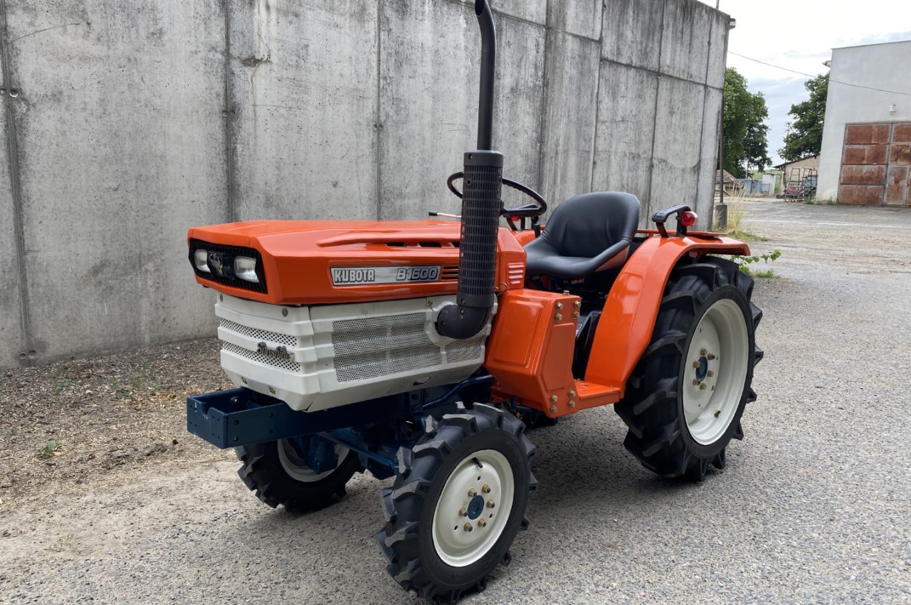 Kubota B1600DT